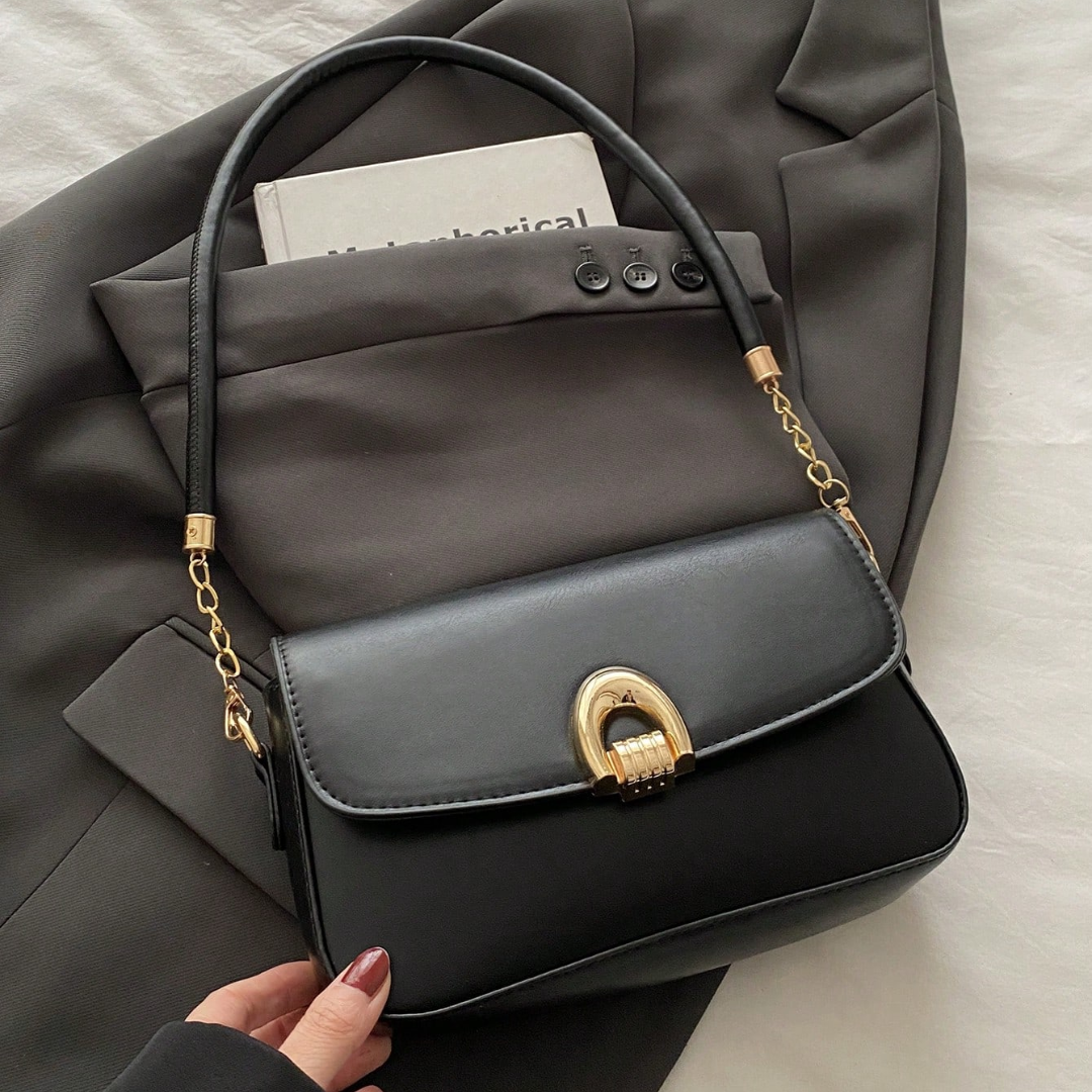 Bolsa Feminina de Ombro com Detalhe Metálico