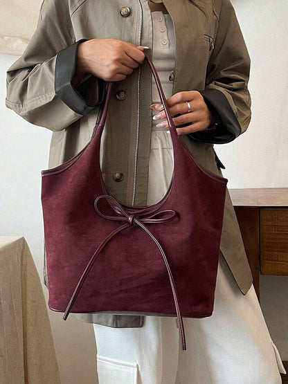 Bolsa de Ombro Florence Luxo em Camurça Sintética com Laço Elegante e Espaçosa