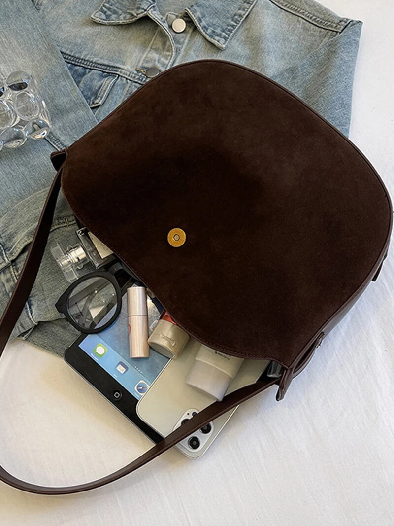 Bolsa Lily Tiracolo de Camurça Sintética Premium: Estilo Chique, Versátil e Confortável